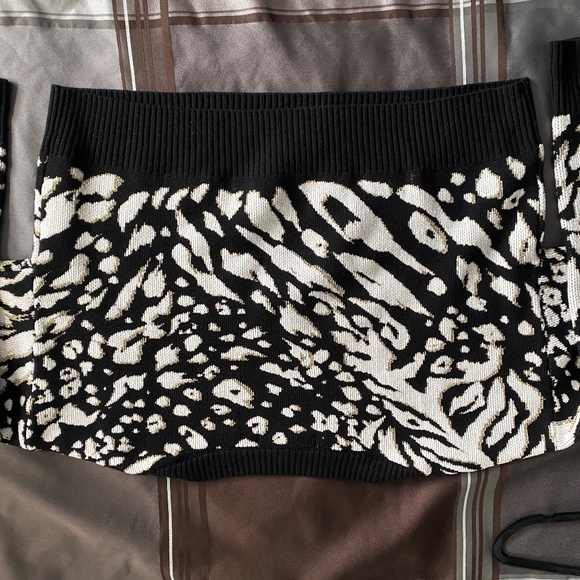 Dundas x Revolve - Picture 3 of 3